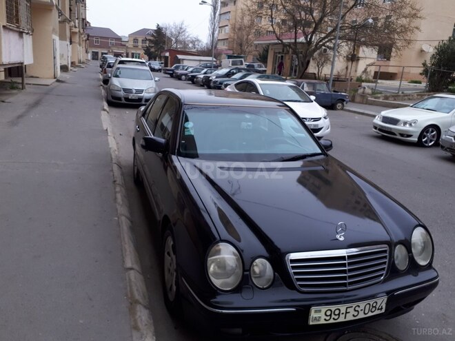 Mercedes E 220 2000, 449,000 km - 2.2 л - Bakı