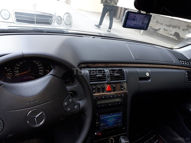Mercedes E 220 2000, 449,000 km - 2.2 л - Bakı