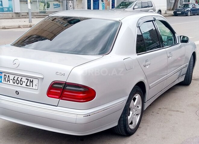 Mercedes E 270 2001, 240,000 km - 2.7 l - Bakı