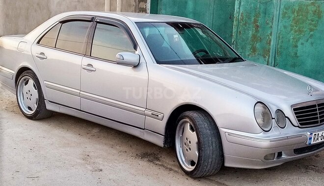 Mercedes E 270 2001, 240,000 km - 2.7 l - Bakı