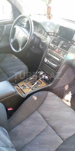 Mercedes E 270 2001, 240,000 km - 2.7 l - Bakı