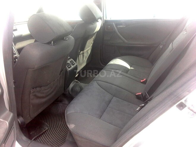 Mercedes E 220 2000, 317,000 km - 2.2 l - Bakı