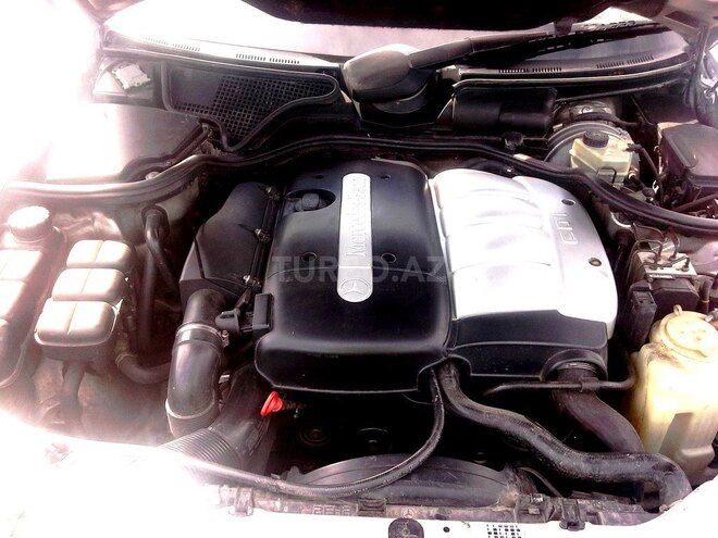 Mercedes E 220 2000, 317,000 km - 2.2 l - Bakı
