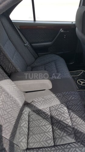 Mercedes C 220 1995, 292,860 km - 2.2 л - Bakı