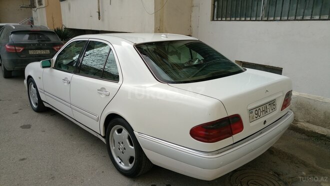 Mercedes E 280 1999, 333,000 km - 2.8 л - Bakı