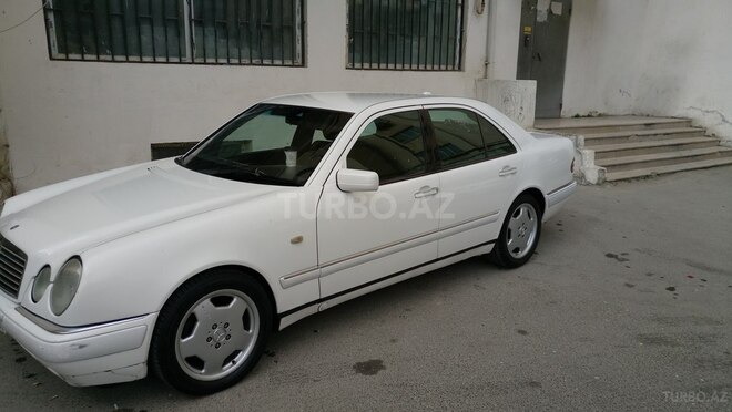 Mercedes E 280 1999, 333,000 km - 2.8 л - Bakı