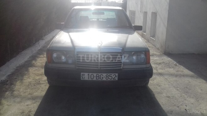 Mercedes E 230 1987, 300,000 km - 2.3 л - Bakı