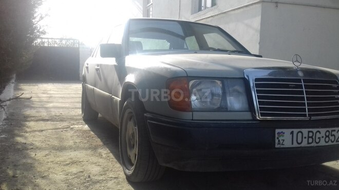 Mercedes E 230 1987, 300,000 km - 2.3 л - Bakı