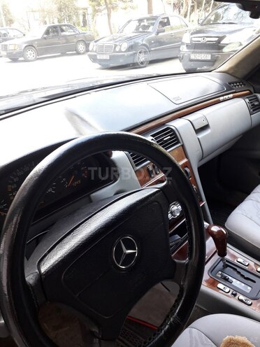 Mercedes E 200 1996, 410,000 km - 0.2 l - Bakı