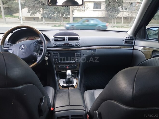 Mercedes E 270 2003, 380,000 km - 2.7 l - Bakı