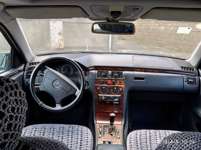 Mercedes E 220 1999, 360,000 km - 2.2 l - Bakı