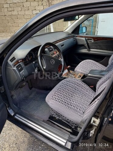 Mercedes E 220 1999, 360,000 km - 2.2 l - Bakı