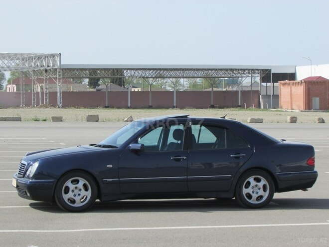 Mercedes E 260 1999, 280,900 km - 2.6 l - Gəncə