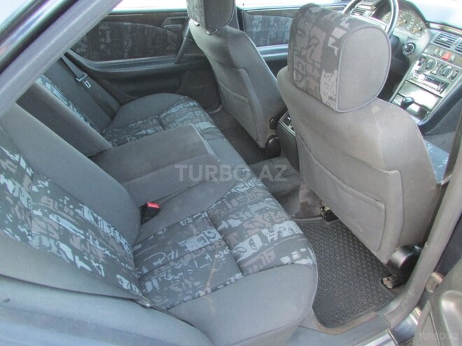 Mercedes E 260 1999, 280,900 km - 2.6 l - Gəncə