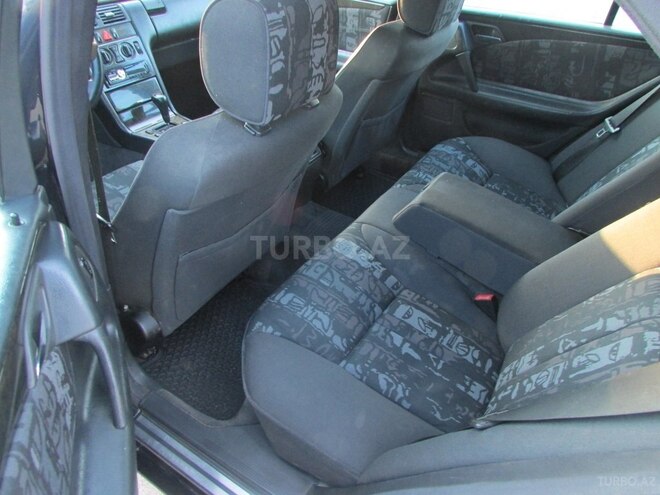 Mercedes E 260 1999, 280,900 km - 2.6 l - Gəncə