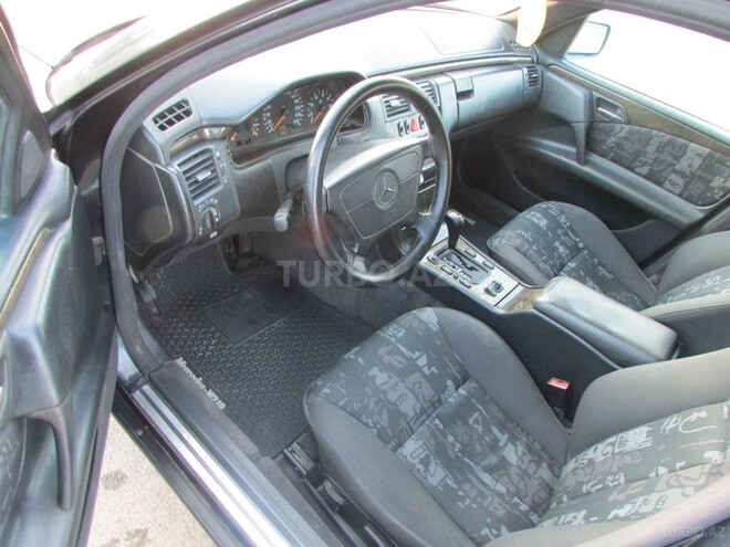 Mercedes E 260 1999, 280,900 km - 2.6 l - Gəncə