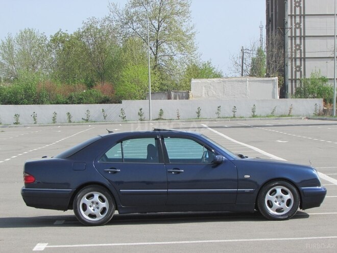 Mercedes E 260 1999, 280,900 km - 2.6 l - Gəncə
