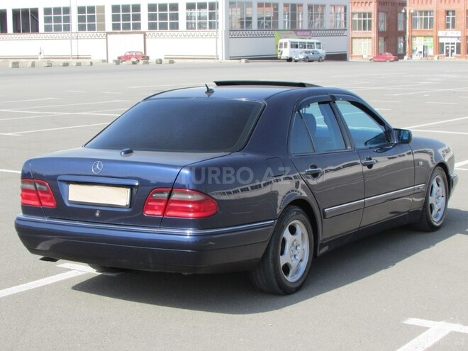 Mercedes E 260 1999, 280,900 km - 2.6 l - Gəncə