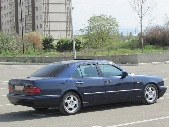 Mercedes E 260 1999, 280,900 km - 2.6 l - Gəncə