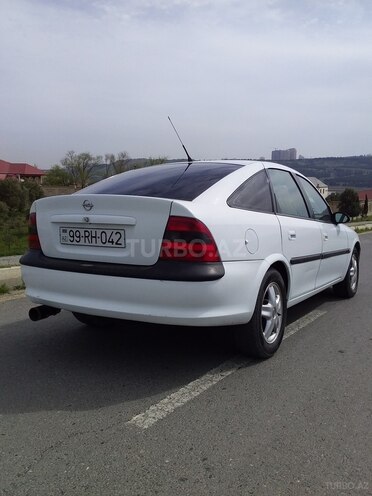 Opel Vectra 1996, 290,000 km - 2.0 l - Bakı