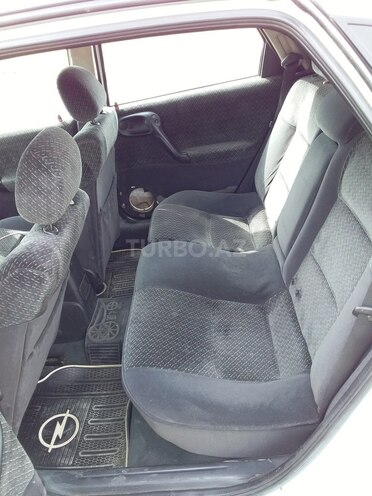 Opel Vectra 1996, 290,000 km - 2.0 l - Bakı