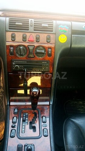 Mercedes E 280 1998, 349,000 km - 2.8 l - İsmayıllı