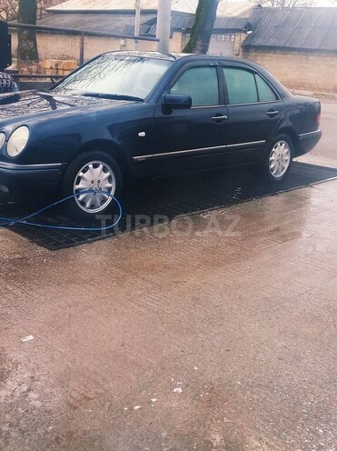 Mercedes E 280 1998, 349,000 km - 2.8 l - İsmayıllı