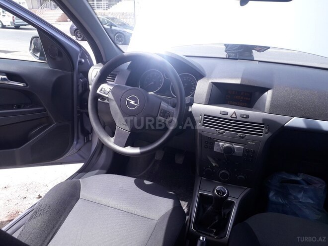 Opel Astra 2005, 177,000 km - 1.4 l - Bakı