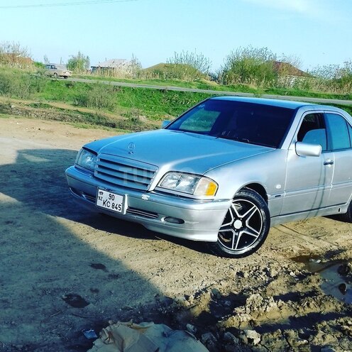Mercedes C 240 1998, 178,098 km - 1.7 l - Biləsuvar