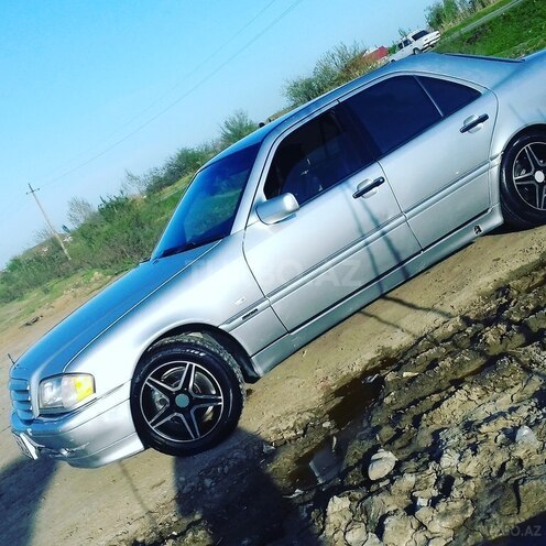 Mercedes C 240 1998, 178,098 km - 1.7 l - Biləsuvar