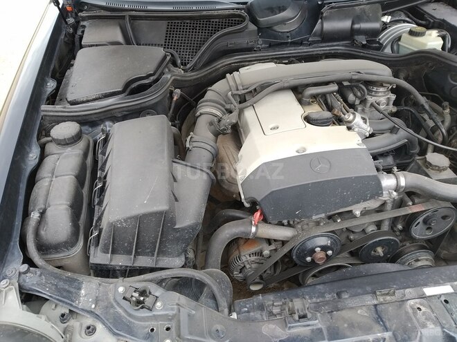 Mercedes E 200 2000, 217,500 km - 2.0 l - Göygöl