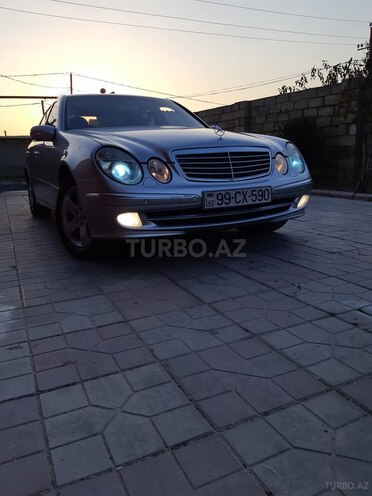 Mercedes E 220 2002, 330,000 km - 2.2 l - Bakı