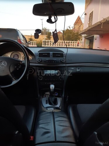 Mercedes E 220 2002, 330,000 km - 2.2 l - Bakı