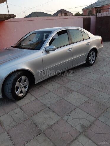 Mercedes E 220 2002, 330,000 km - 2.2 l - Bakı