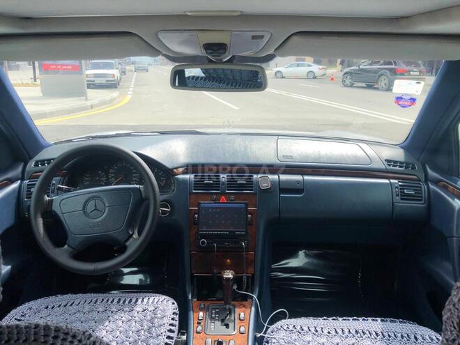 Mercedes E 240 1998, 262,000 km - 2.4 l - Bakı