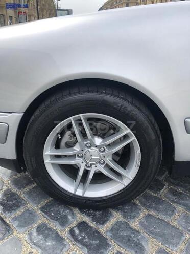 Mercedes E 240 1998, 262,000 km - 2.4 l - Bakı
