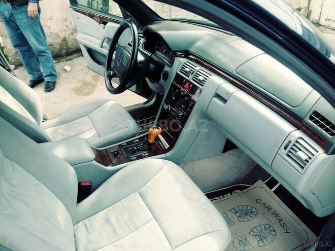 Mercedes E 230 1997, 430,000 km - 2.3 л - Bakı