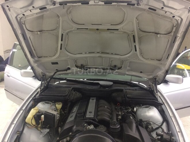 BMW 523 1997, 250,000 km - 2.5 l - Bakı
