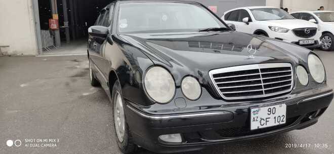 Mercedes E 320 2001, 302,000 km - 3.2 l - Bakı