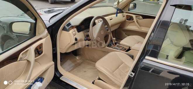 Mercedes E 320 2001, 302,000 km - 3.2 l - Bakı