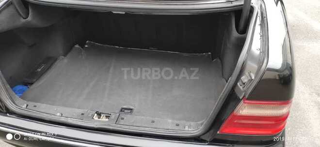 Mercedes E 320 2001, 302,000 km - 3.2 l - Bakı
