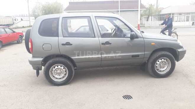 Chevrolet Niva 2004, 200,000 km - 1.7 л - Xaçmaz