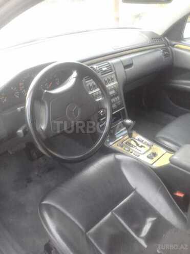 Mercedes E 240 1998, 280,000 km - 2.4 л - Bakı