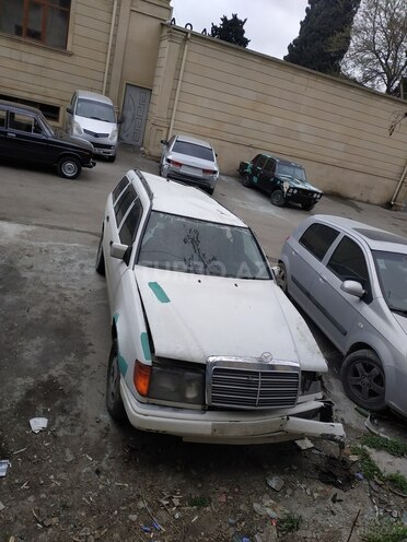 Mercedes E 300 1987, 500,000 km - 0.3 l - Bakı