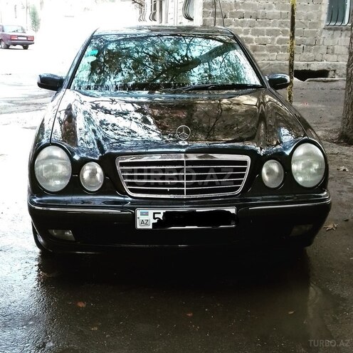 Mercedes E 240 2000, 232,800 km - 2.4 l - Gəncə