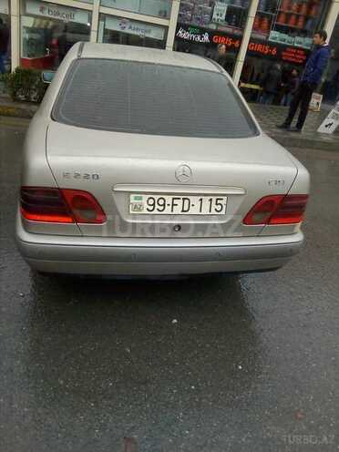 Mercedes E 220 1998, 325,000 km - 2.2 л - Bakı
