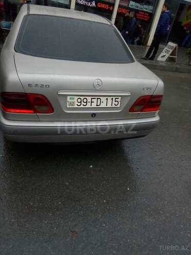 Mercedes E 220 1998, 325,000 km - 2.2 л - Bakı
