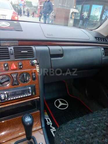 Mercedes E 220 1998, 325,000 km - 2.2 л - Bakı