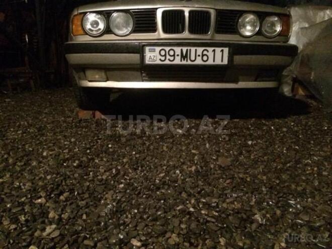 BMW 525 1988, 400,000 km - 2.4 l - Bakı