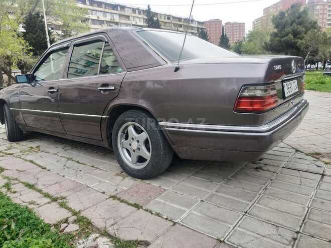 Mercedes E 220 1994, 500,000 km - 2.2 l - Bakı
